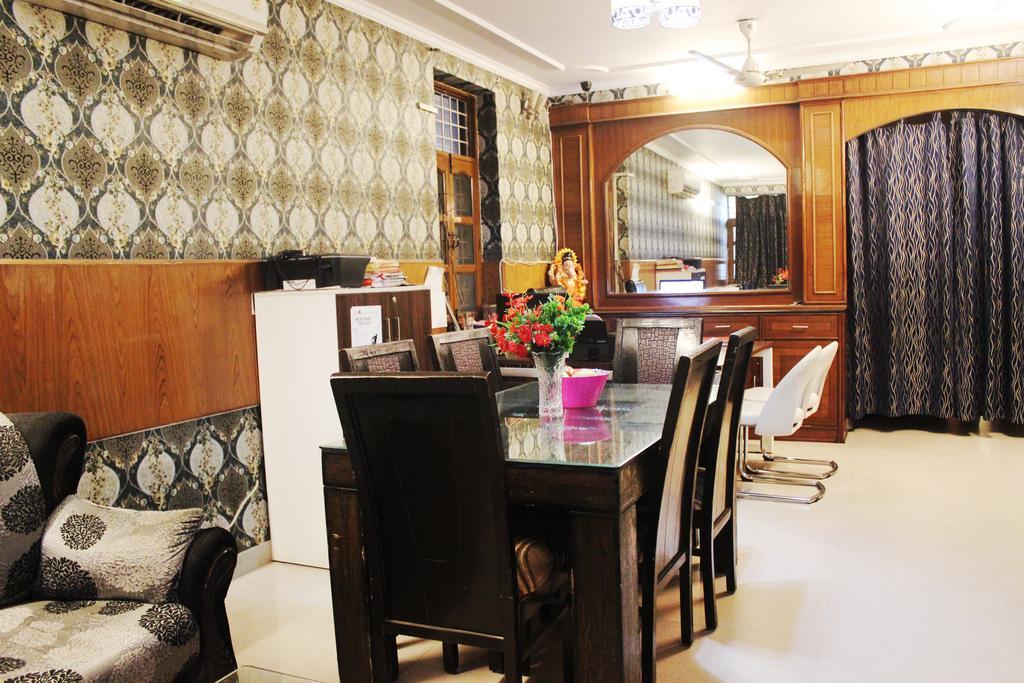 Hotel Delhi Marine Club C6 Vasant Kunj New Delhi Bagian luar foto